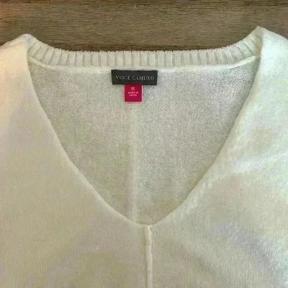 Vince Camuto Women's Long Sleeve V-Neck Sweater Antique White, Size XL - Picture 4 of 7